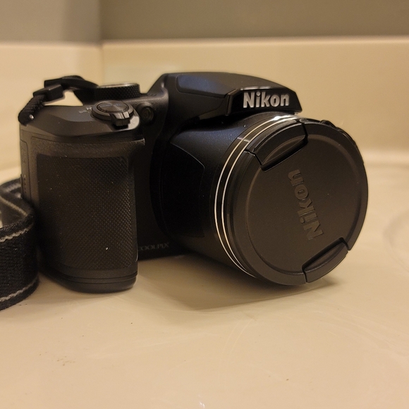 Nikon camera - Picture 3 of 3